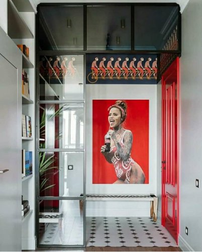 Статичная г-образная перегородка с прозрачным стеклом