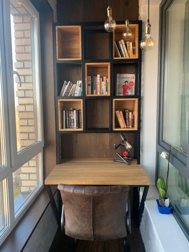 Рабочий стол лофт со встроенными дубовыми полками, размер: 2760х920х240мм