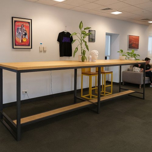 Стол лофт из массива лиственницы